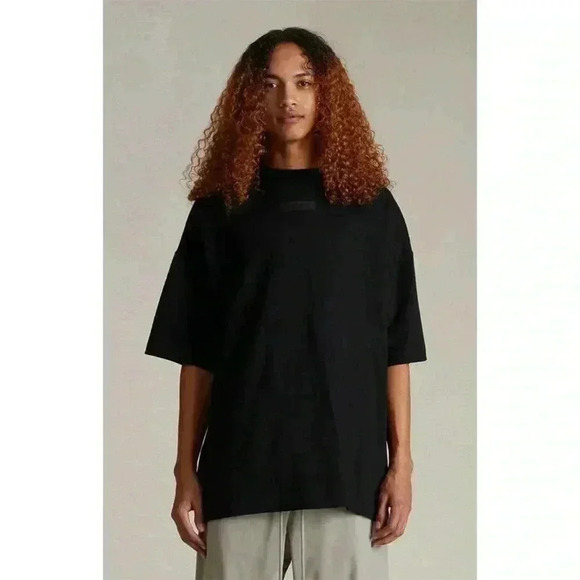 Fear of God Essentials Jet Black T-Shirt - Picture 4 of 4